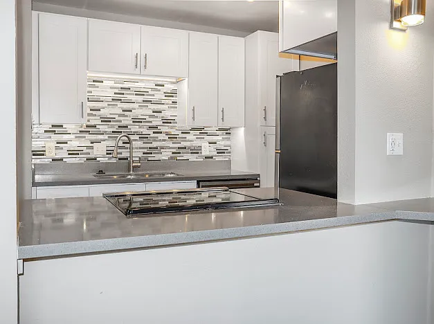 3 bed, 1274 sqft, $2,100 — Photo 4