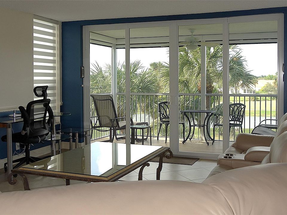 1st image of 3970 Oaks Clubhouse Drive #402