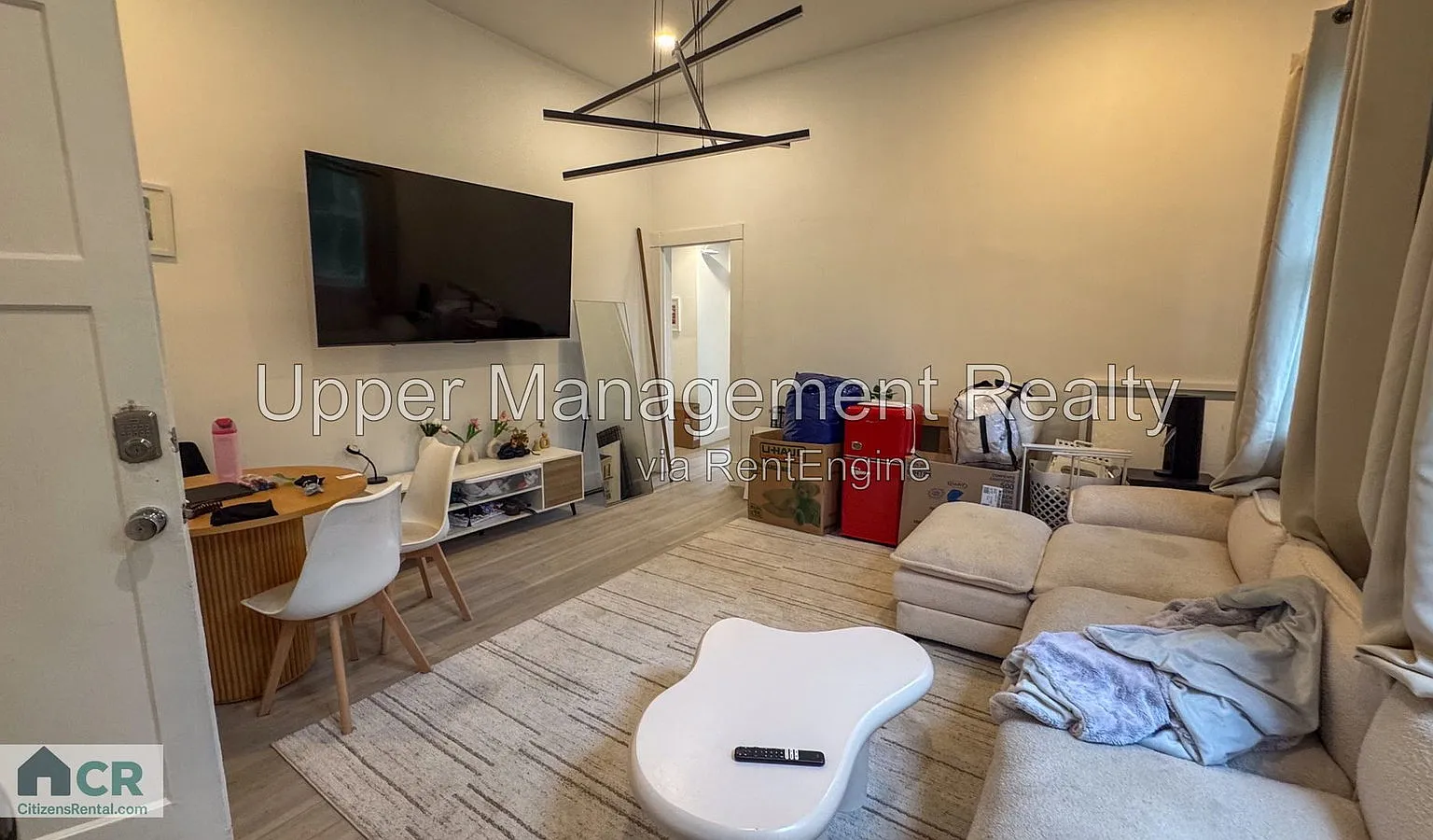 3 bed, 1.0 bath, $5,100 — Photo 1