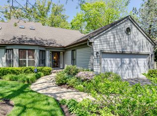 61 Warrington Ct, Lake Bluff, IL