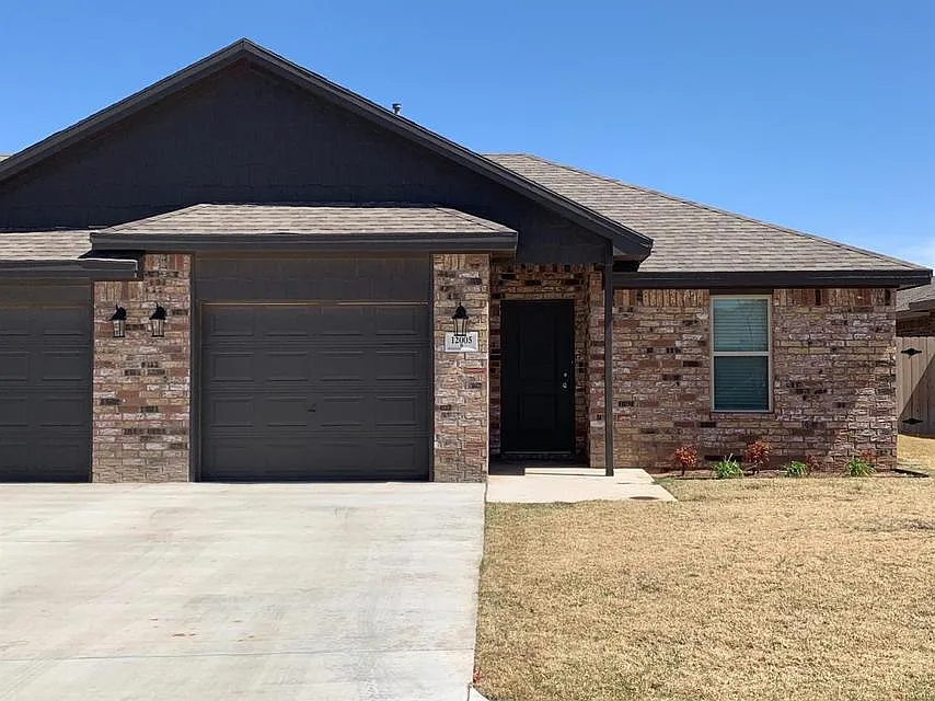 3 bed, 2.0 bath, 1472 sqft, $1,600 — Photo 1