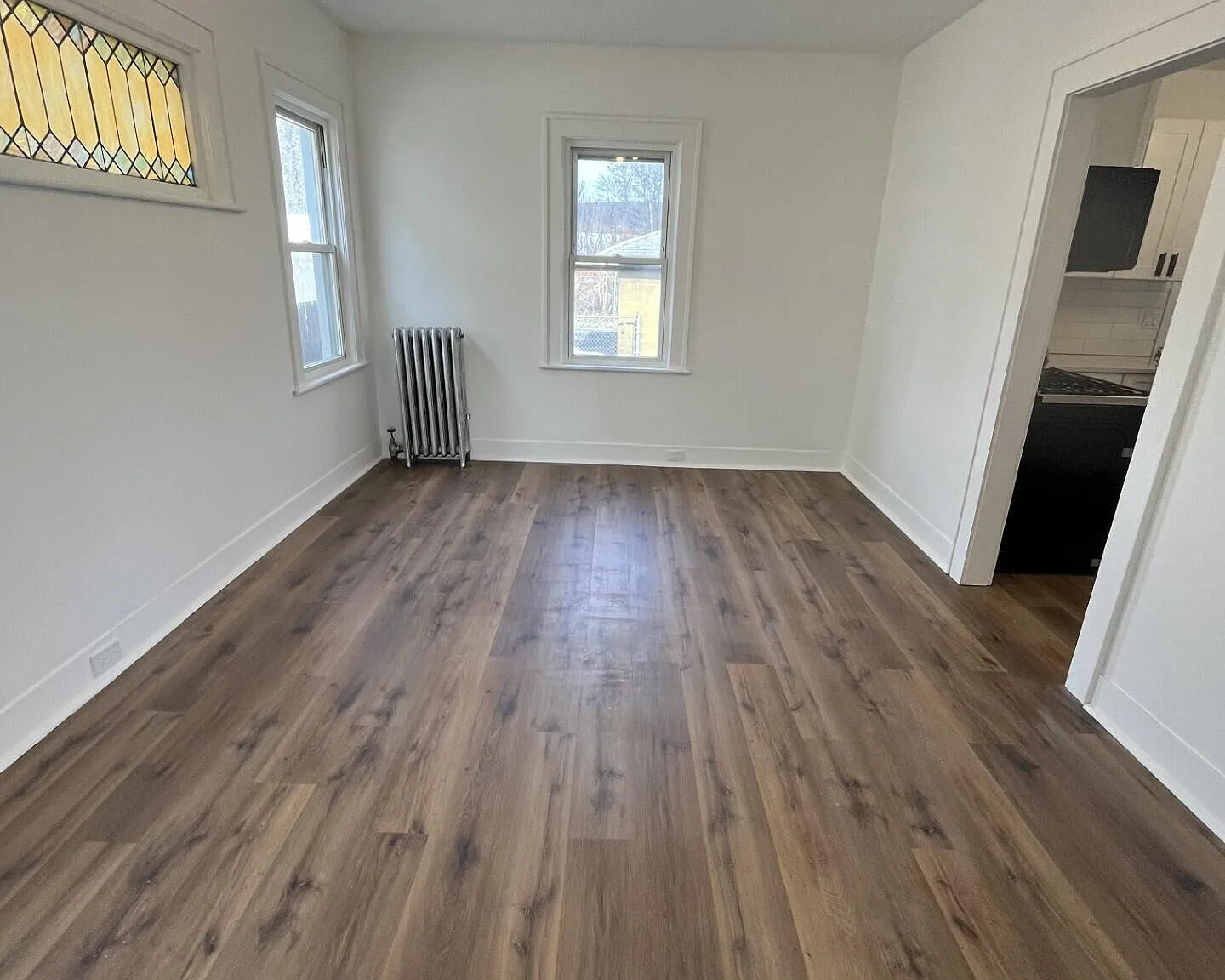 3 bed, 1.0 bath, 1214 sqft, $1,800 — Photo 3