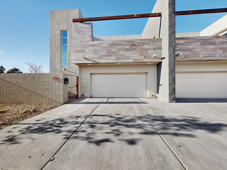 705 Alcalde Pl SW #1 — Photo 2
