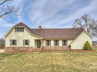 332 Goforth Rd, Kings Mountain, NC 28086