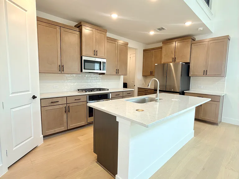 7324 Confetti Ln — Photo 11