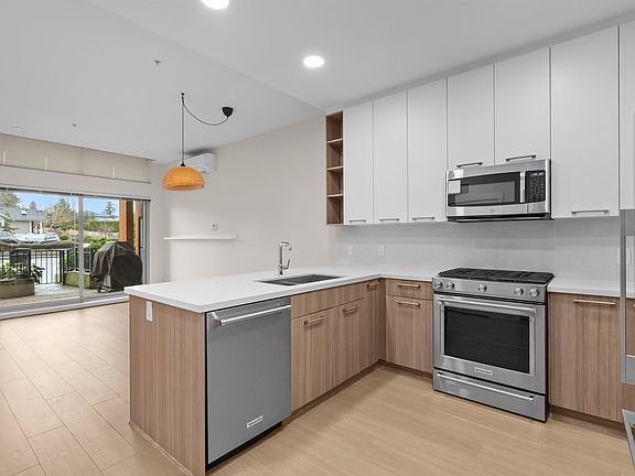 2nd image of 14022 N Bluff Rd #102