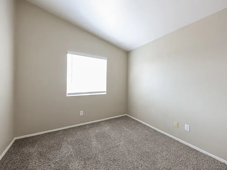9034 W Alice Ave — Photo 5