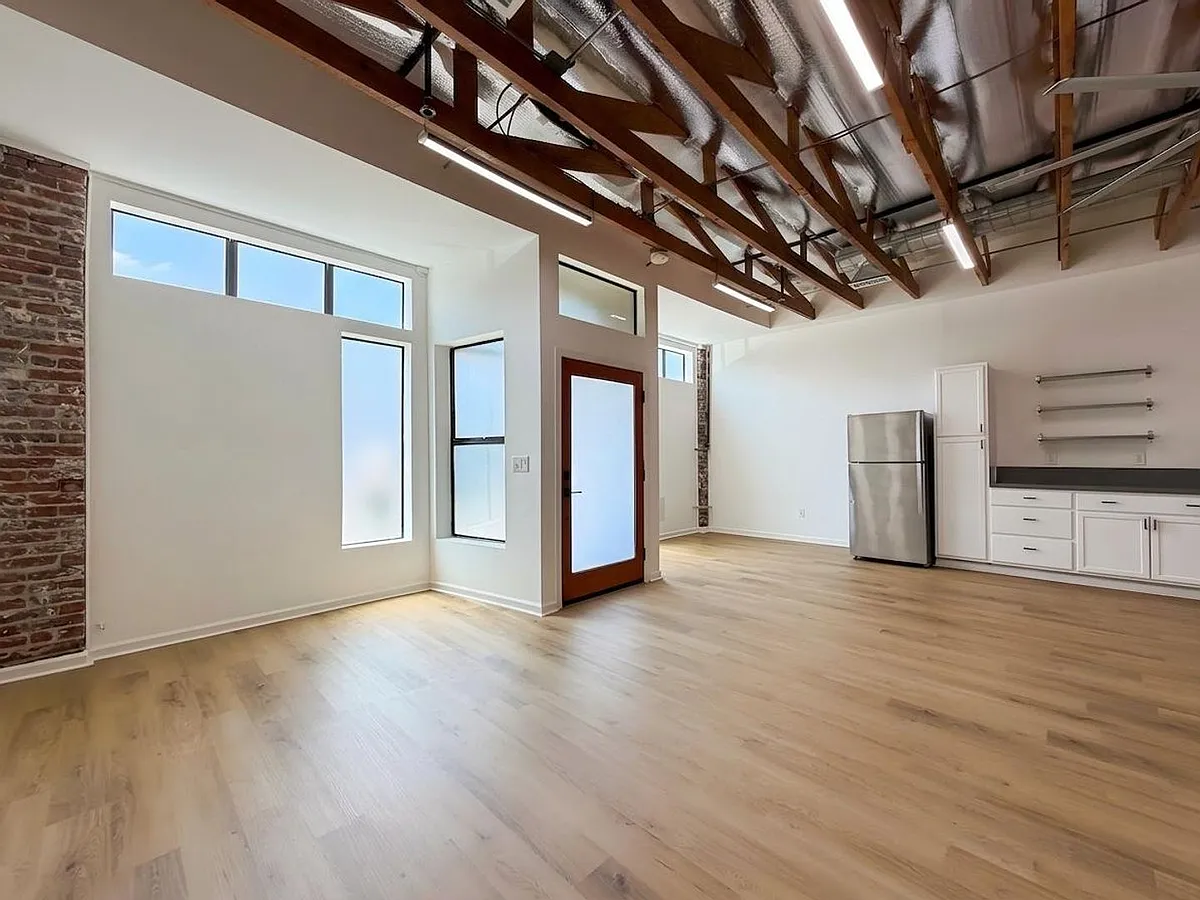 Building Photo - 24th Street Lofts