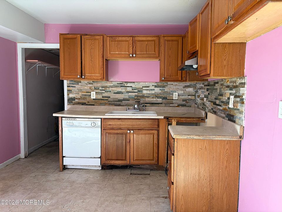2nd image of 165 Village Dr