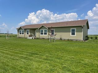 1103 W 7th St, Gothenburg, NE 69138