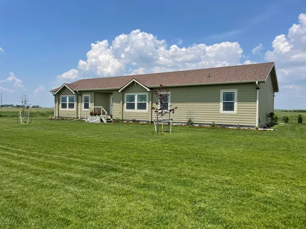 1103 W 7th St, Gothenburg, NE 69138