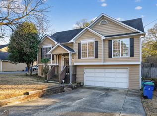 238 Heathrow Dr, Riverdale, GA 30274