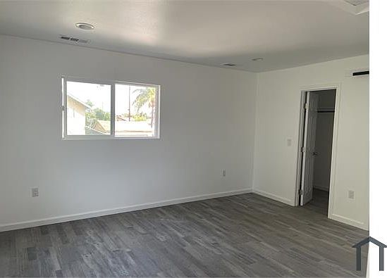 1st image of 1117 1/2 N Sandia Ave
