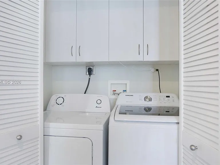 801 Brickell Key Blvd #2210 — Photo 39
