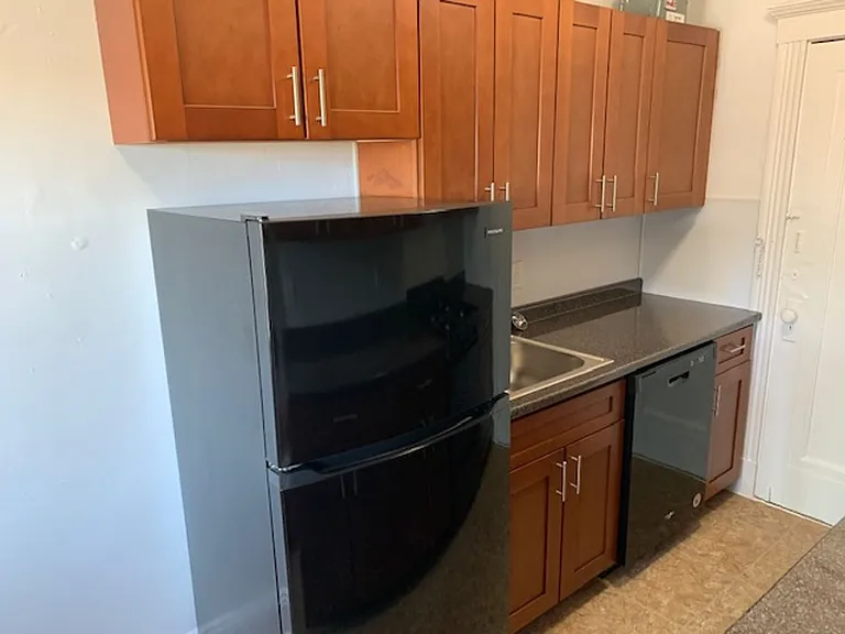 235 Park Dr #25 — Photo 4