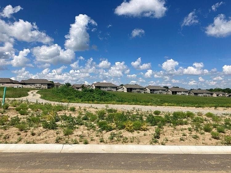 2nd image of 4602 Valley Ridge Dr