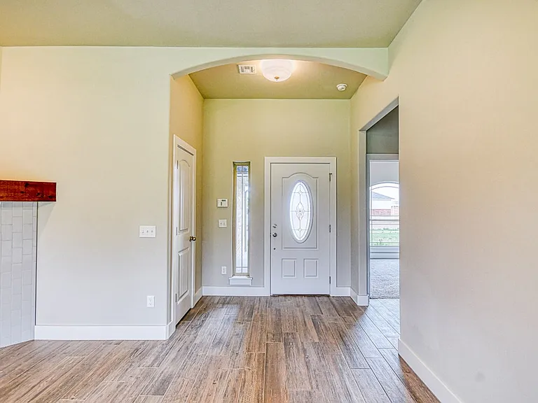 1016 E Jackrabbit Ln — Photo 6