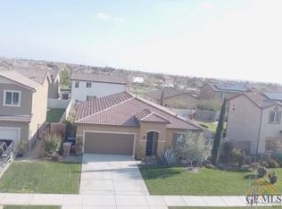 10309 Riata Ln, Bakersfield, CA 93306