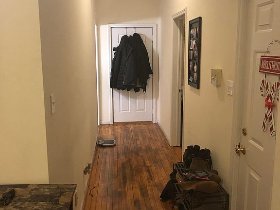 2nd image of 2215 W Chicago Ave