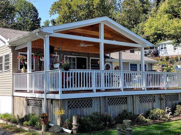 4th image of 120 Village Ln