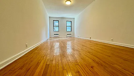 Rented by HOLTON REAL ESTATE INC.