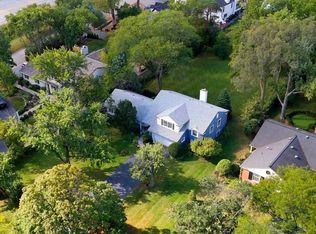 930 Harding Rd, Hinsdale, IL 60521