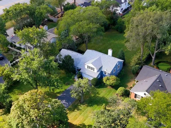 930 Harding Rd, Hinsdale, IL 60521