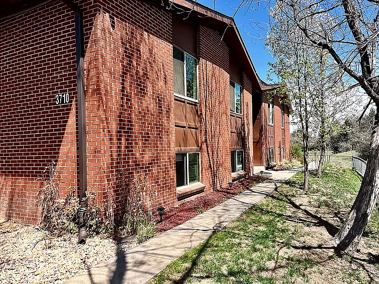3710 Owens St #B — Photo 1