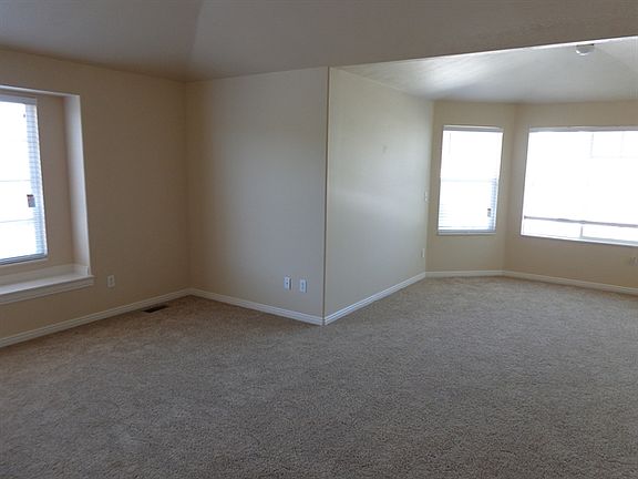 4th image of 1532 N Bridgestone Cir