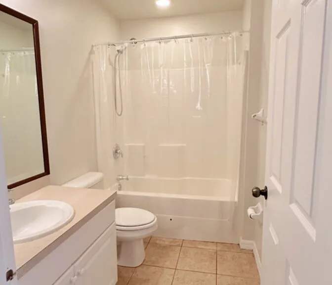 2034 NE 8th Pl — Photo 9
