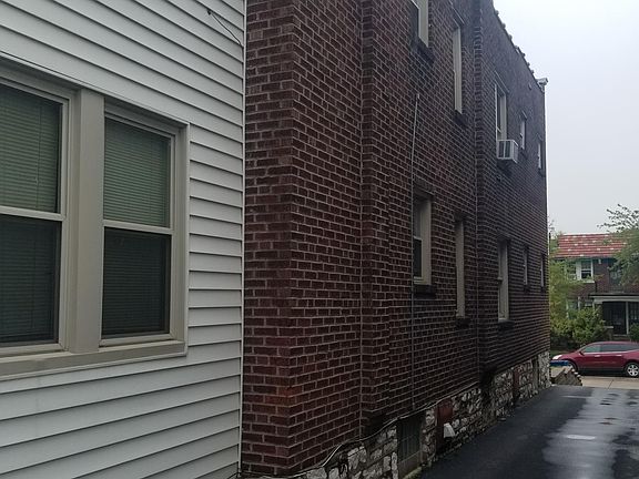 4th image of 1404 Woodland Dr APT 2N