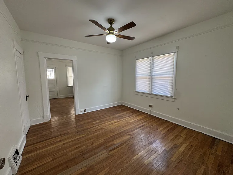 1606 Hawthorne St — Photo 14