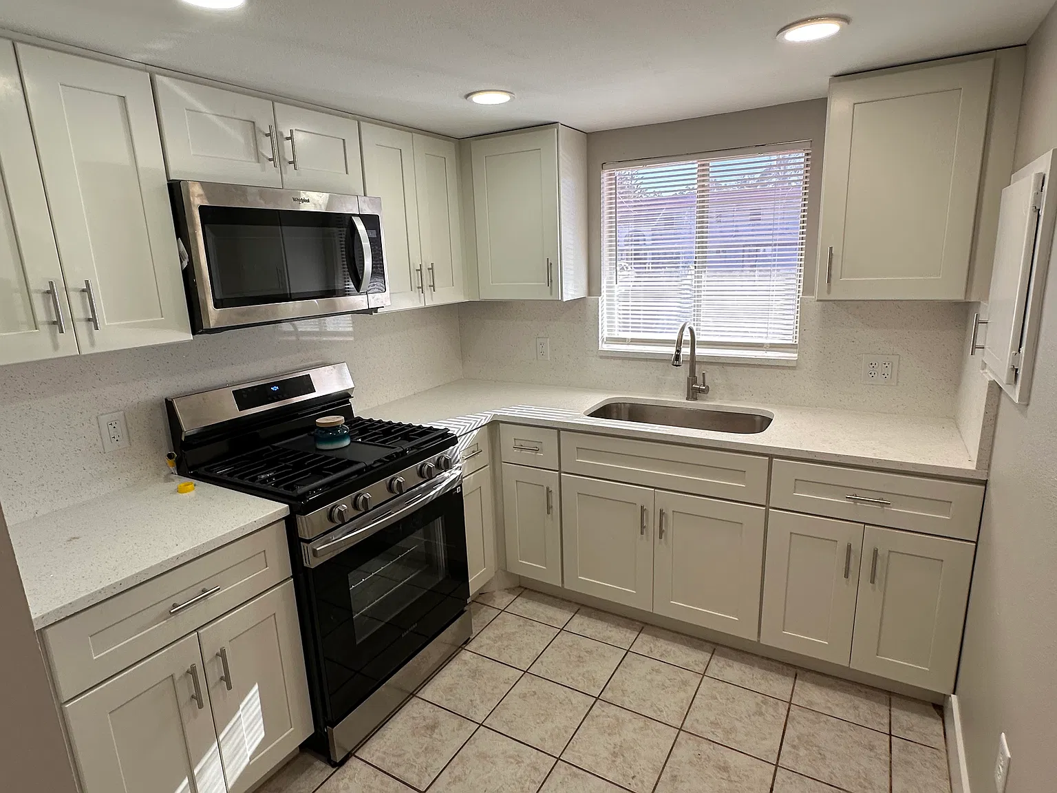 1 bed, 700 sqft, $1,400 — Photo 1
