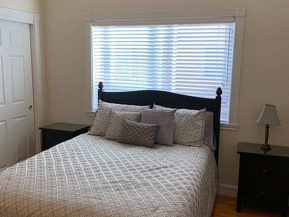 2nd image of 225 E Bellevue Ave #0