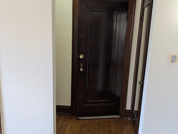 4th image of 1668 W Farwell Ave APT 2A