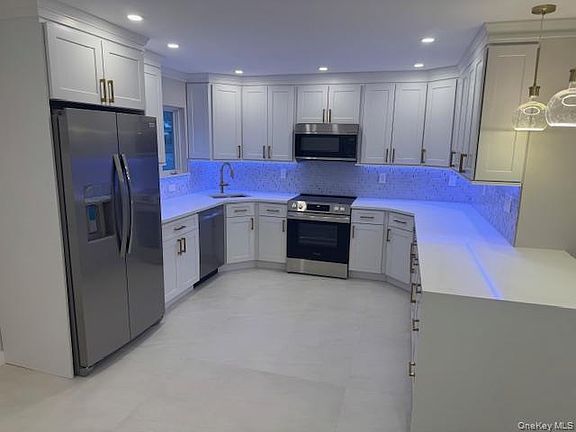 2nd image of 48 Ripple Lane