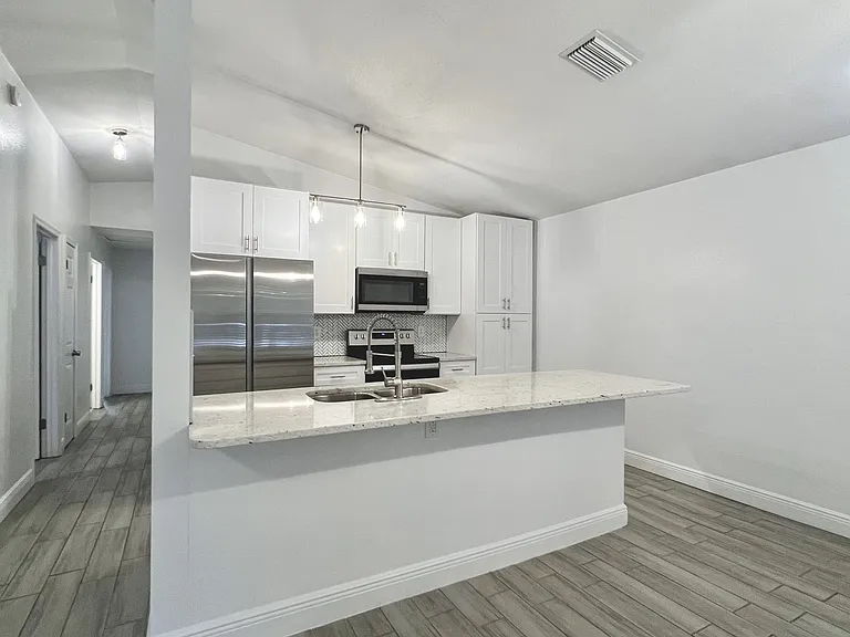 4359 Iris St N — Photo 2