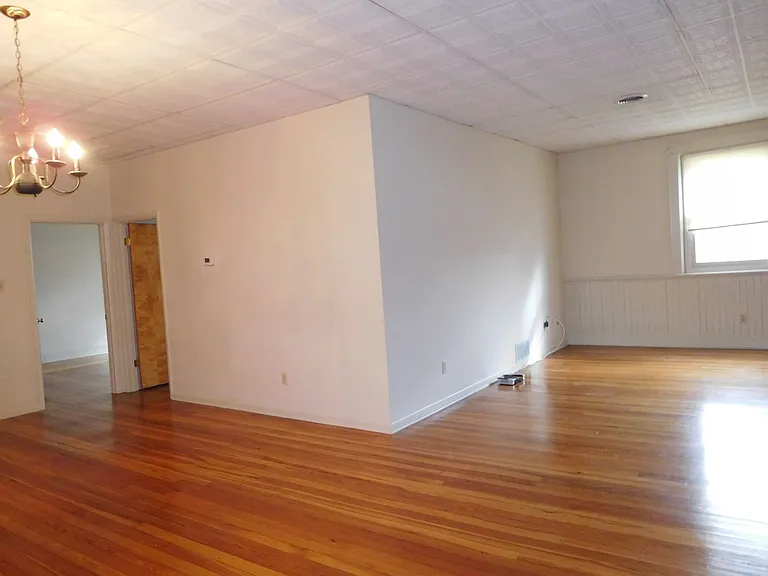 140 Snider Ave — Photo 6