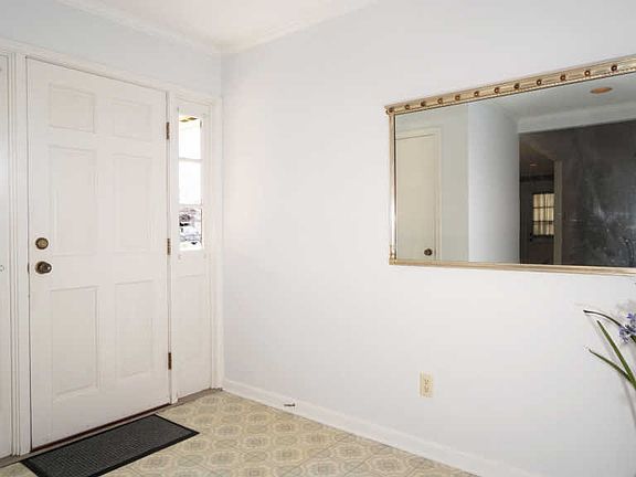 3rd image of 1305 Noah Ln