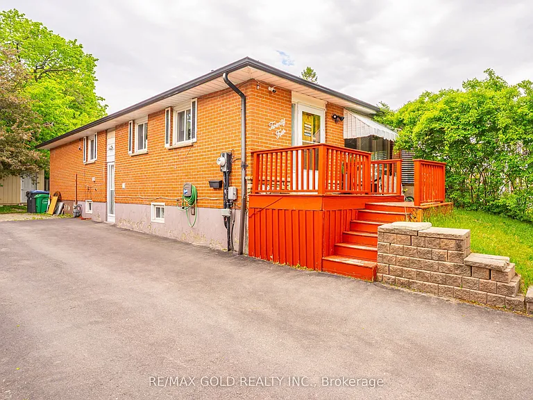 24 Bingham Rd — Photo 1