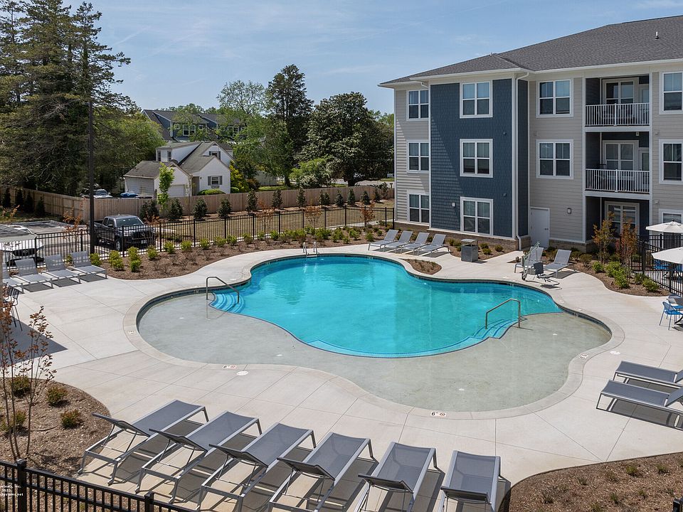 1st image of 4705 Windsong Dr APT 320
