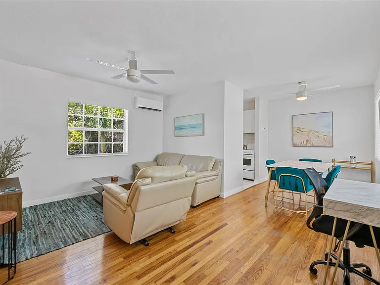 3015 Seville St #7 — Photo 4