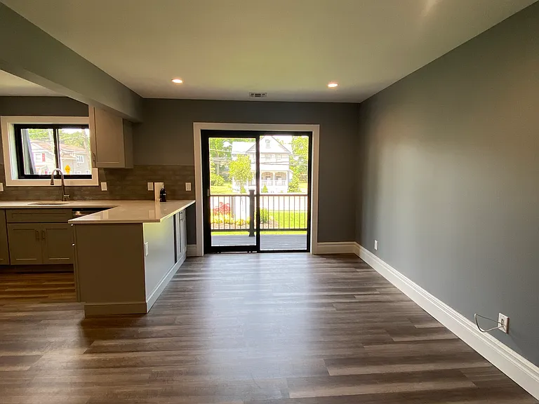 92 Arnold Ave #2F — Photo 3