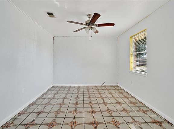 4th image of 3341 Continental Dr