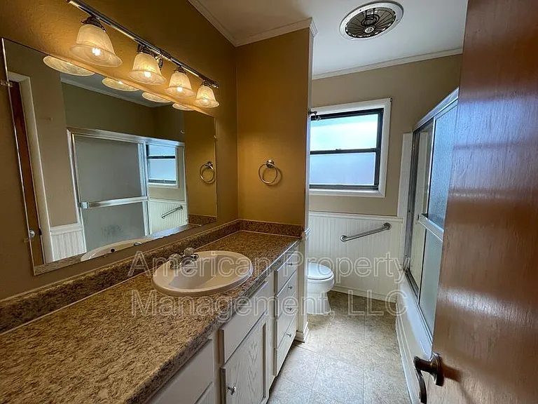 2622 S 74th East Ave — Photo 10