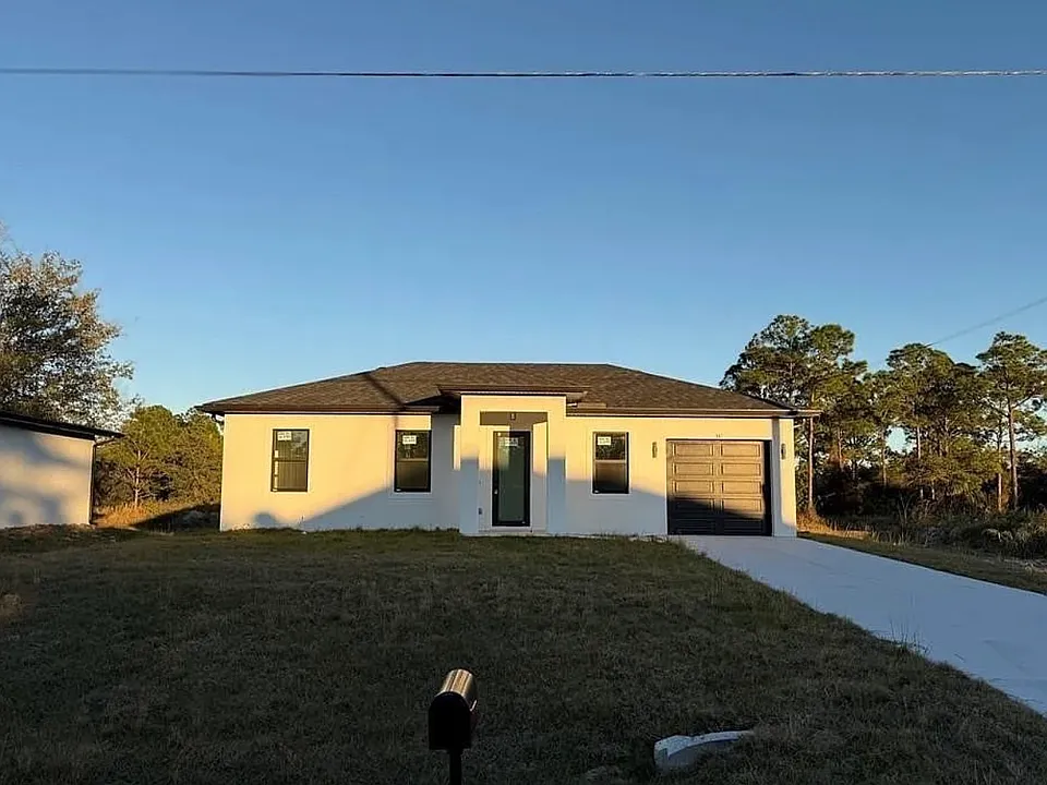341 Western Ave S