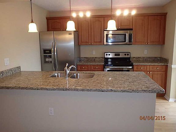 5th image of 101 Live Oak Ln #101