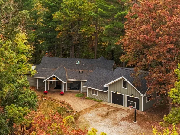 11703 East Dr, Fife Lake, MI 49633