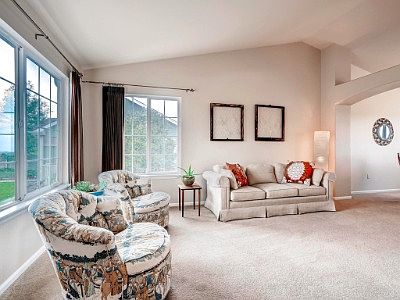 Vaulted Ceilings 2 stories