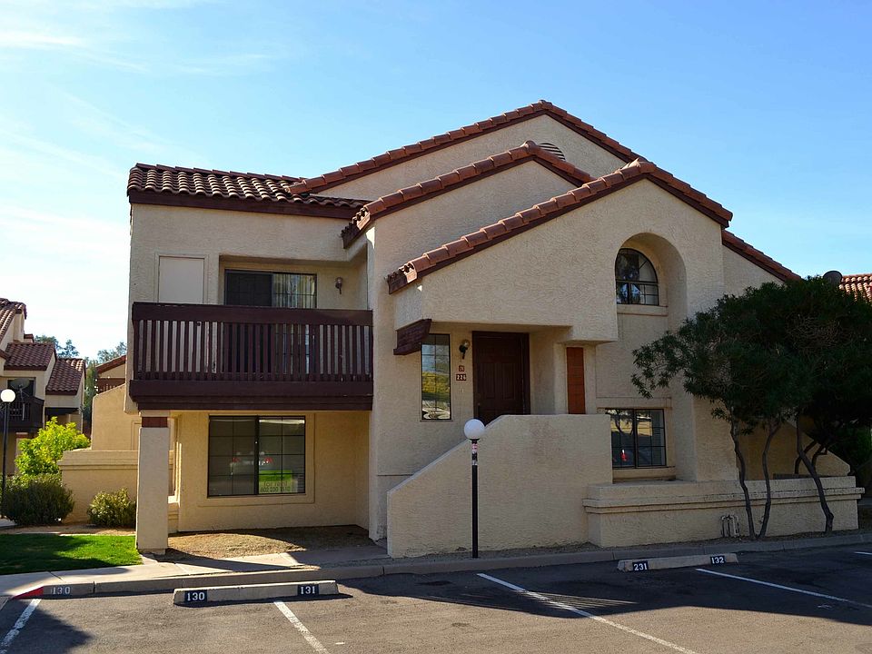 1st image of 700 E Mesquite Cir